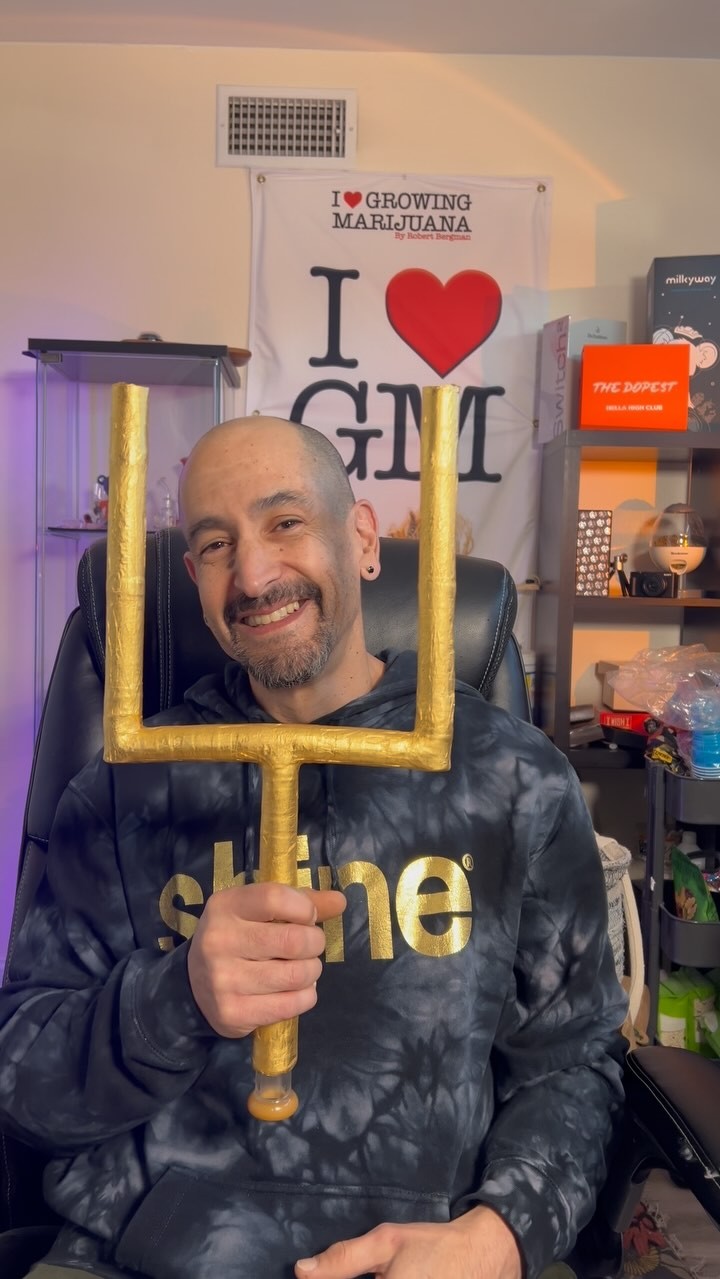 Super Bowl Party! Kicking a field goal with @sluggersball