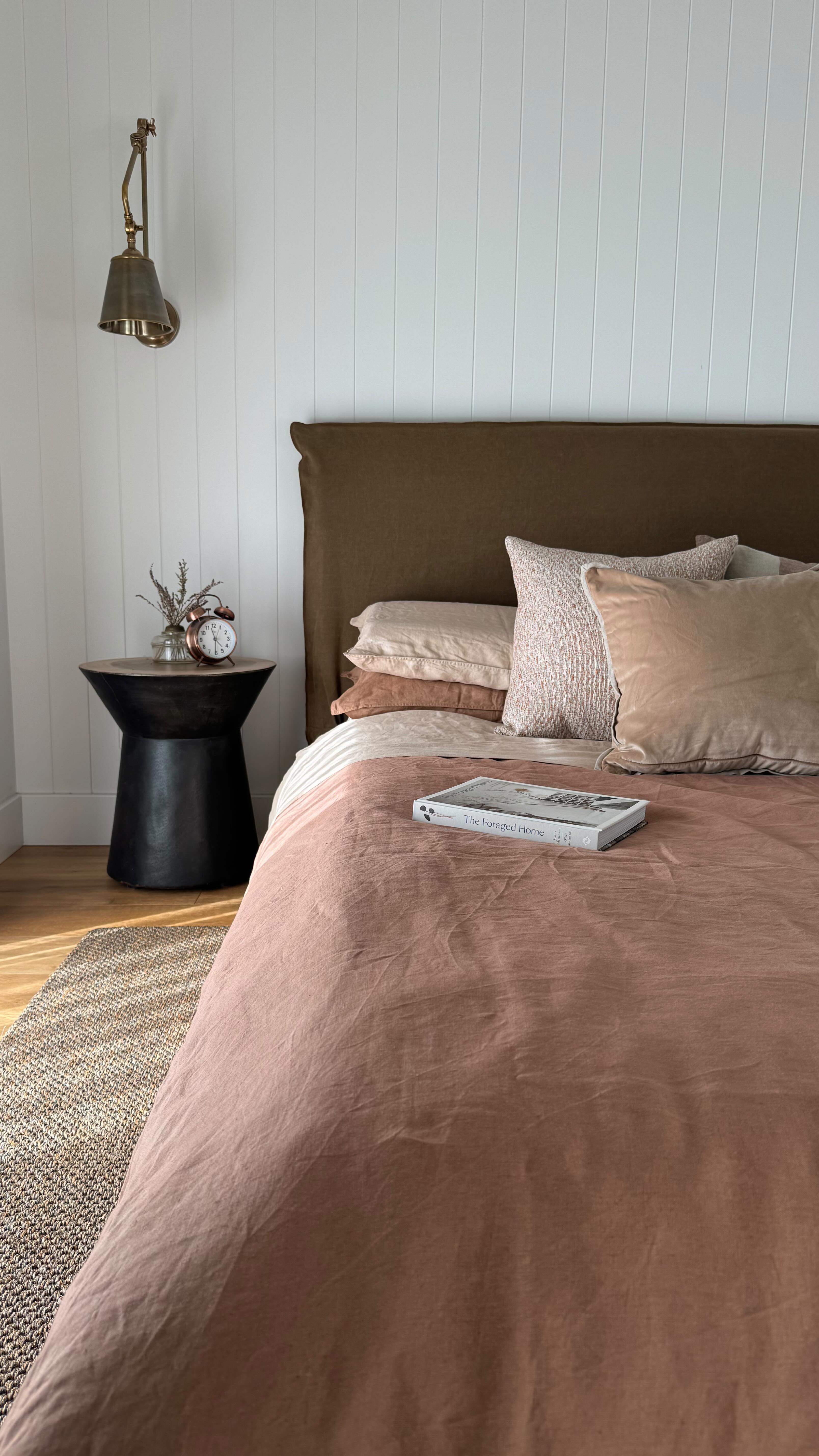 Transforming this space with warm pastel tones 🌸 Featuring the James Lane loose cover bed, pure linen from Weave, a brass wall light from Florabelle, and a natural sisal rug from International Floor Covering. Every detail counts in creating a cozy and inviting retreat.
@florabelle.living
@jameslanedesign
@weavehomeau
@international_floorcoverings
✨ #RoomMakeover #PastelTones #InteriorDesign #WarmInteriors #JamesLane #WeaveLinen #Florabelle #SisalRug #HomeStyling #AlenkaInteriors #CozySpaces