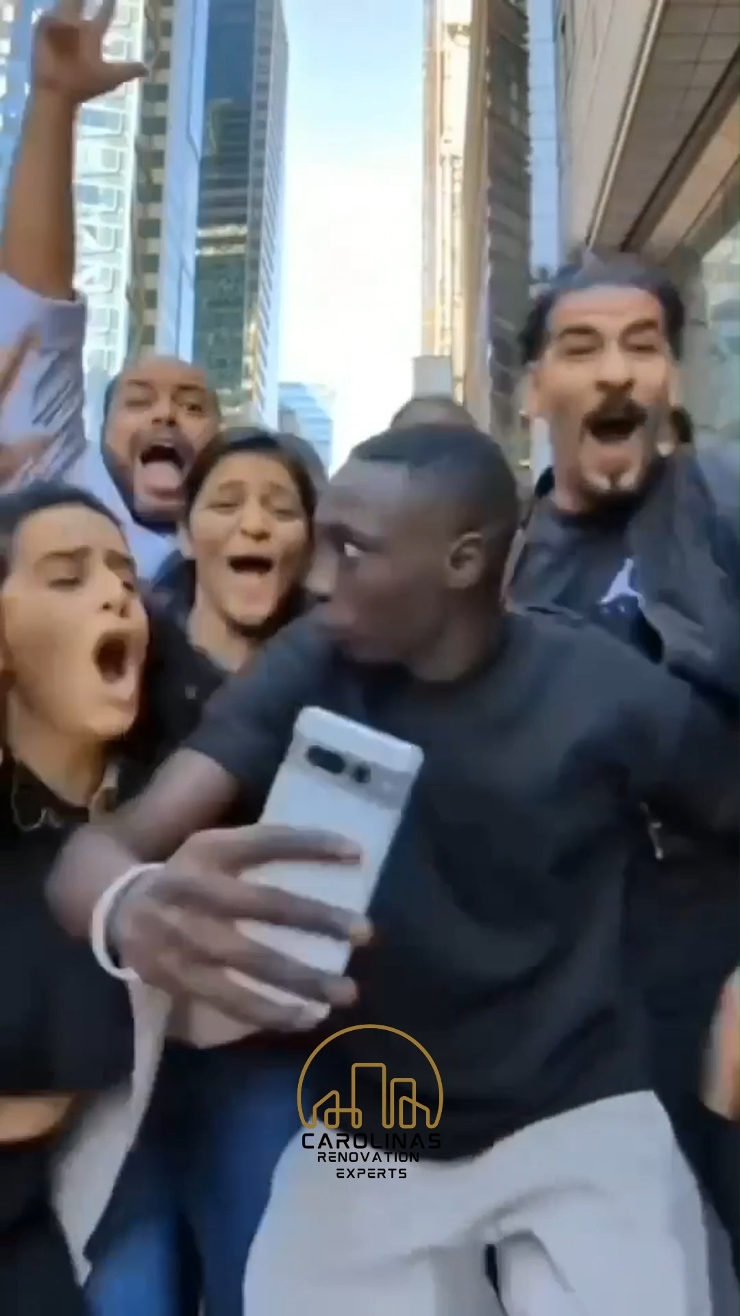 Nothing beats the excitement of seeing people appreciate the hard work! 🔨✨
#ProudMoment #CraftingExcellence #RenovationExperts #CarolinasRenovationExperts #TheCREteam #GeneralContractor #BathroomRenovation #KitchenRenovation #SouthCarolina