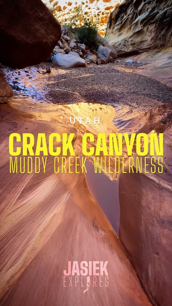 Another slot canyon with a fluid finish. 🙃 After all, what is an end of a trail anyway? 😆 #hiking #trails #getoutandexplore #utah #southwest
