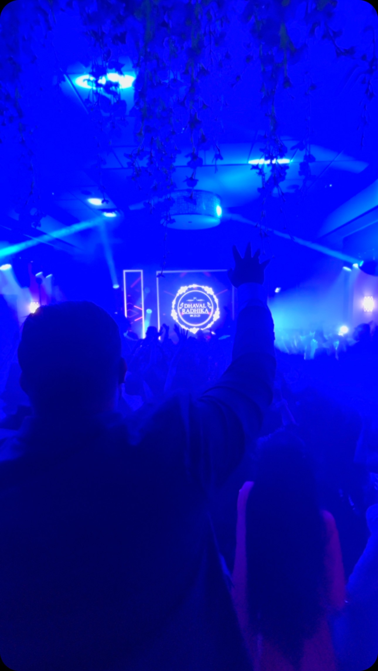 MC VIGs DANCE FLOOR POV
.
.
.
Booking 2025 NOW!
.
.
Inquire using the Link in our Bio and Let’s make your special day an unforgettable dream.
.
.
🎧 @_djsmit
🎤 @theycallmevig
💡 @callmemenace @dj.davep
🧐 @dj.davep
#indianwedding #luxurywedding #weddingdj #weddingseason #weddingdjs #weddingdilife #weddingdjsetup #weddingdjservice #indianweddings #indianweddingbuzz #indianweddingseason #weddingplan #weddingplanner #imengaged #imengagednowwhat #weddingplanningbegins #dancefloors #nonstopdance #welovedancing #welovedance #indianweddingseason #dancedance #weddingreceptions #weddingreceptionideas