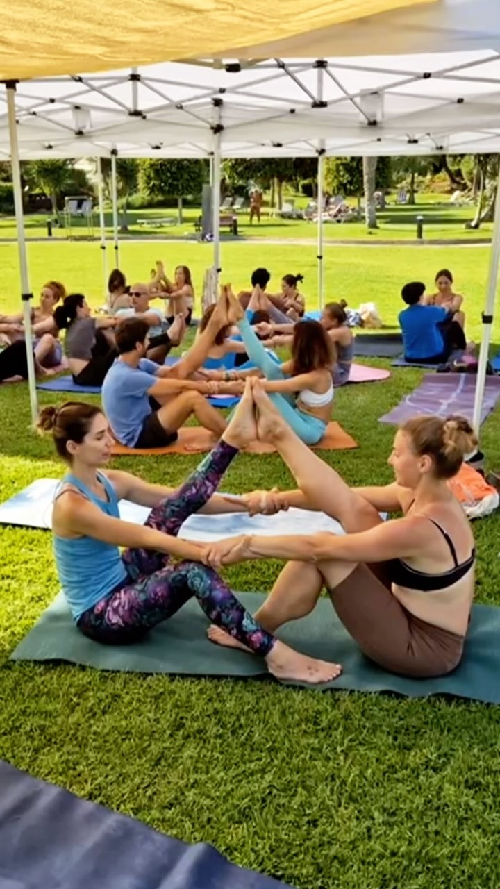 Connection is the energy
that is created between people
when they feel seen, heard and
valued-when they can give
and receive without judgment.
BRENÉ BROWN, PHD, LMSW.
.
Thank you to @ch.e_yoga for sharing and co teaching this class at @mindbodyspiritcyprus
#mbsfestival2024
#connection #stretching #yoga.
