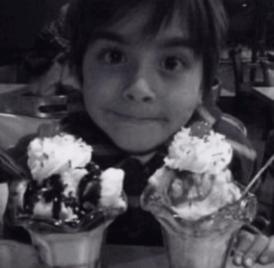 Meet James; a Swann, a son, a brother, and an official “Coppa taste tester” since 2003! Just like Coppa, James has changed a lot over the years! And nowadays, when he’s not in the middle of eating his favourite gelato, he’s busy making sure that YOU can! 🥰🍨 James has come a long way from “officially taste tester”, (though I bet that’s still his favourite part of the job), but no matter what the challenge of the day is, the energy he radiates continues to fuel the promise we’ve made of putting “A Smile In Every Cup!” 😊❤️
#LondonOn #SupportSmallBuisness #EatLocal #ldnont #SobeysLookForLocal #Foodstagram #Foodie #FoodInspo #TheCoppa #ASmileInEveryCup #Sorbet #LondonOnEats #OntarioMade #Tuesday #Happy #Smiles #ShopLocal #Gelato #Sorbet #ThrowbackThursday