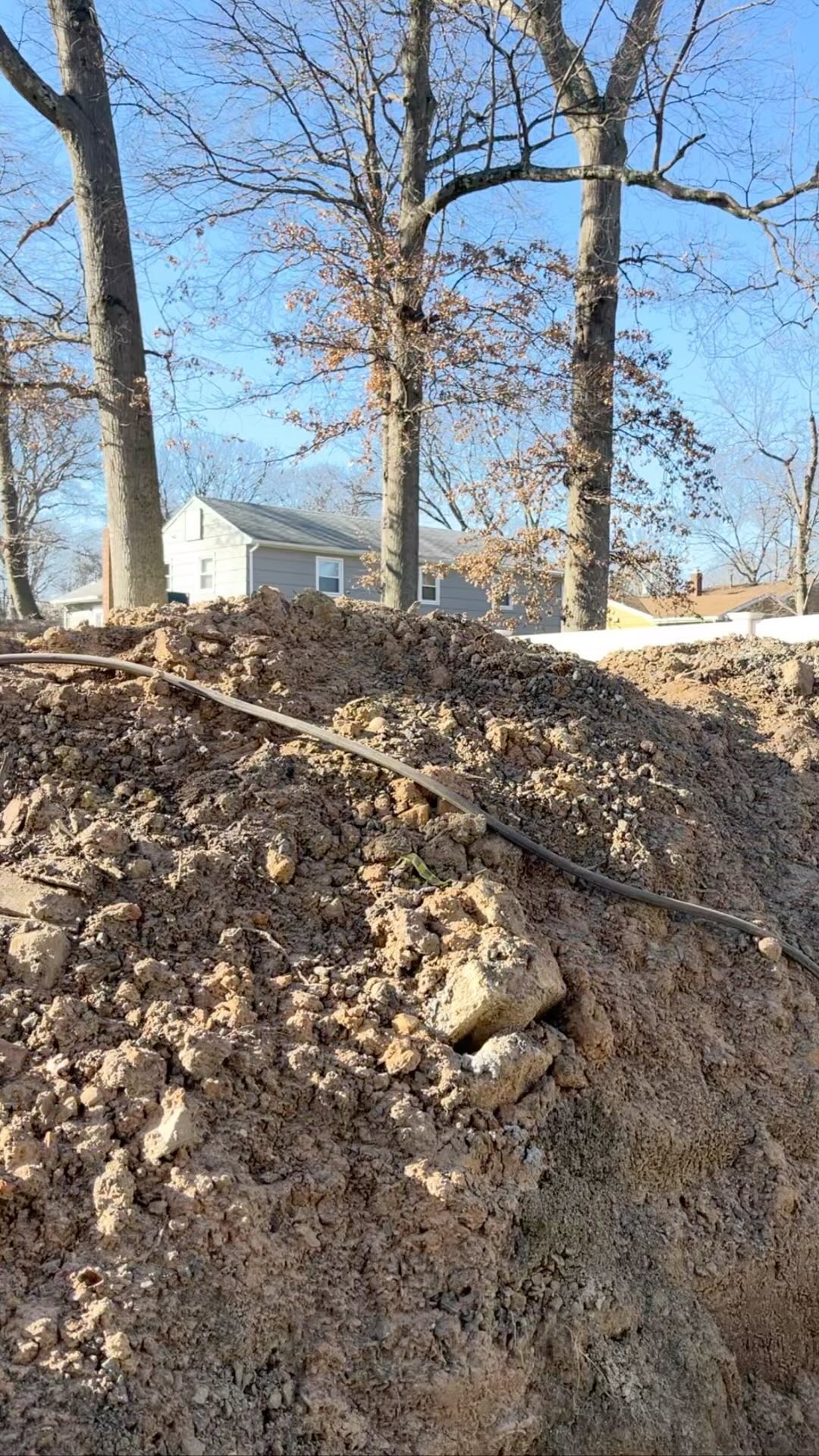 Going hard before that winter storm coming our way tomorrow!!
#construction #springfield #mason #bergen #bergencountynj #njcontractor #landscape #landscaping #hardscaping #reels #trending #refinedlandscapeanddesign