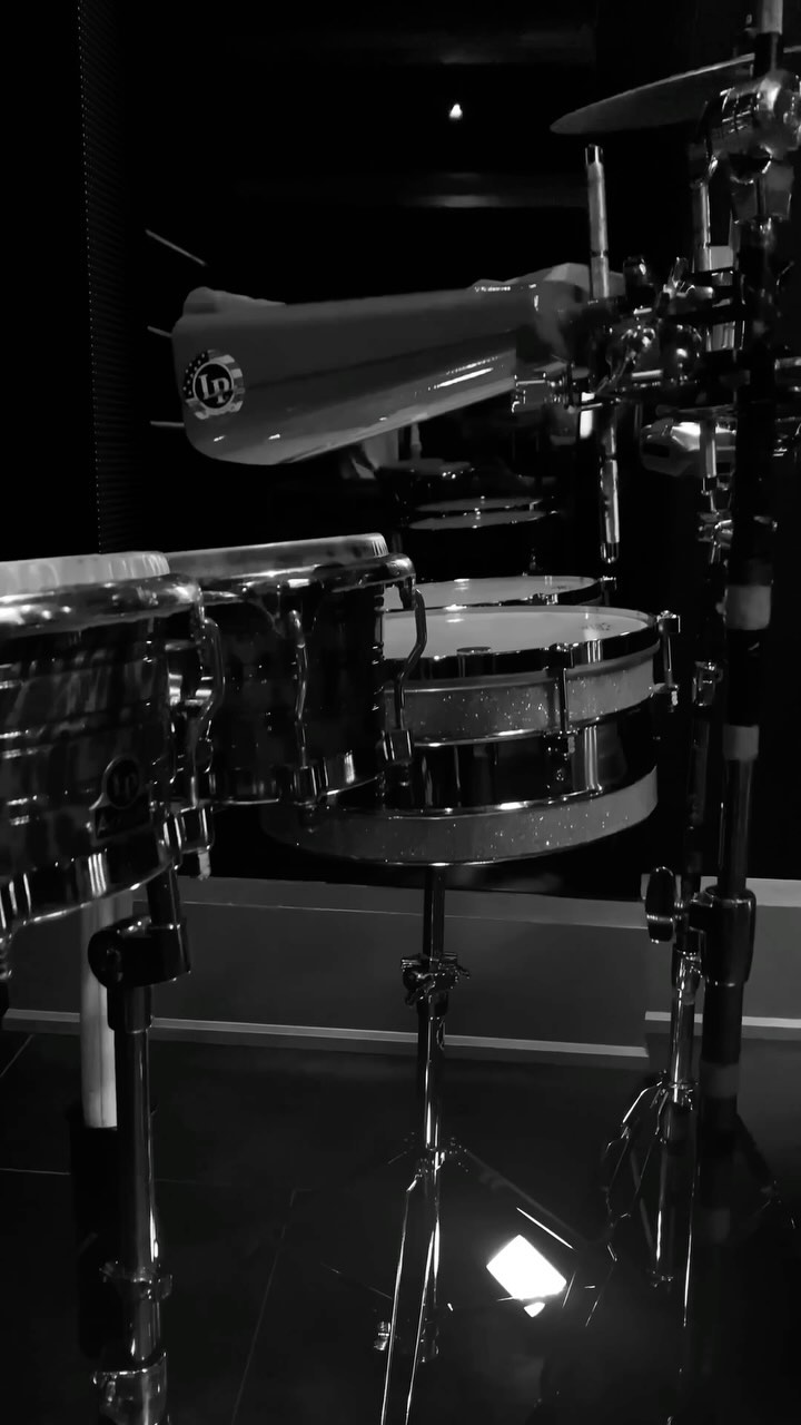 Make a scene 🎬
@millionairemansiongala @lapsoflux
#entertainment #torontartists #celebrityartists #torontolife