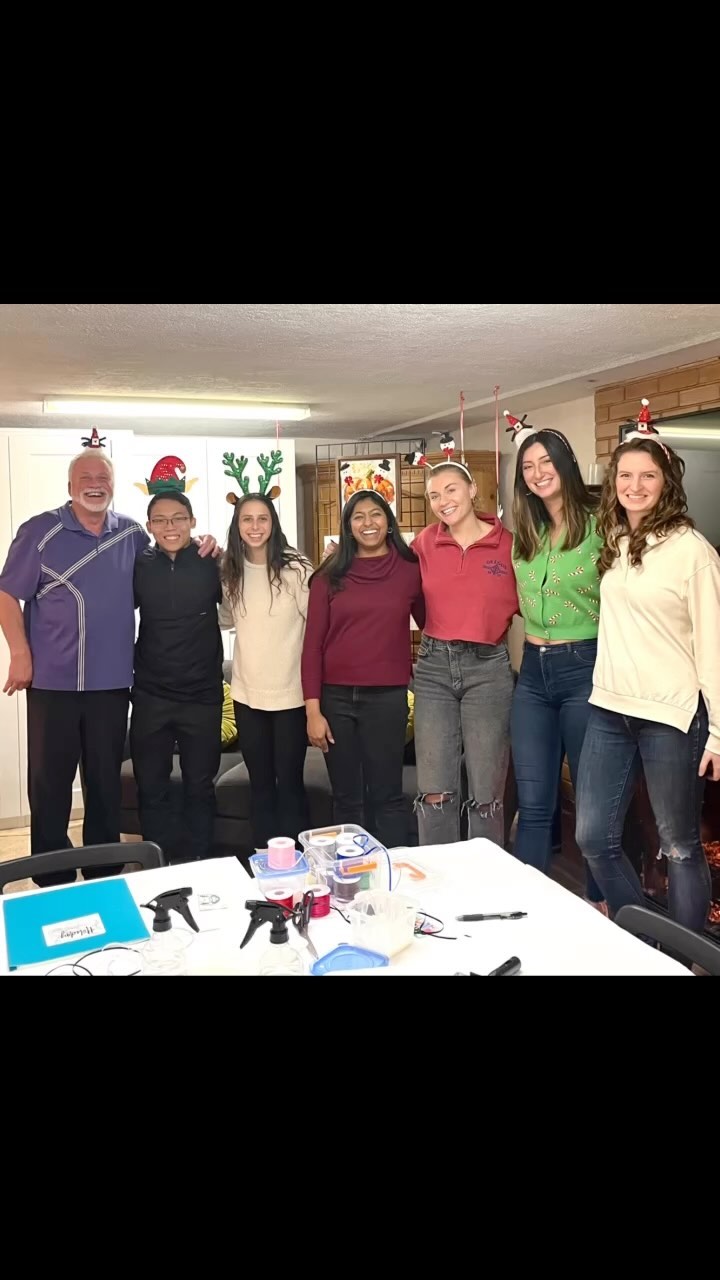 I’m so grateful for the wonderful mix of people who joined my Holiday Ornament Class! From families to old college friends, to work colleagues, everyone showed up in their best holiday sweaters and festive head attire. We had so much fun making these beautiful ornaments while enjoying some yummy snacks and holiday music. If you want to be part of the fun next year, make sure to pencil it in and bring your own crew!