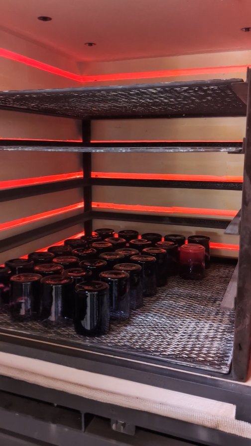 30 piece gift set for a @modular event this week, shredding cups with @n8_sambar and @beached_glass
.
.
#cups #oldfashion #rocks #whiskey #double #purp #modular #production #justlikeoldtimes