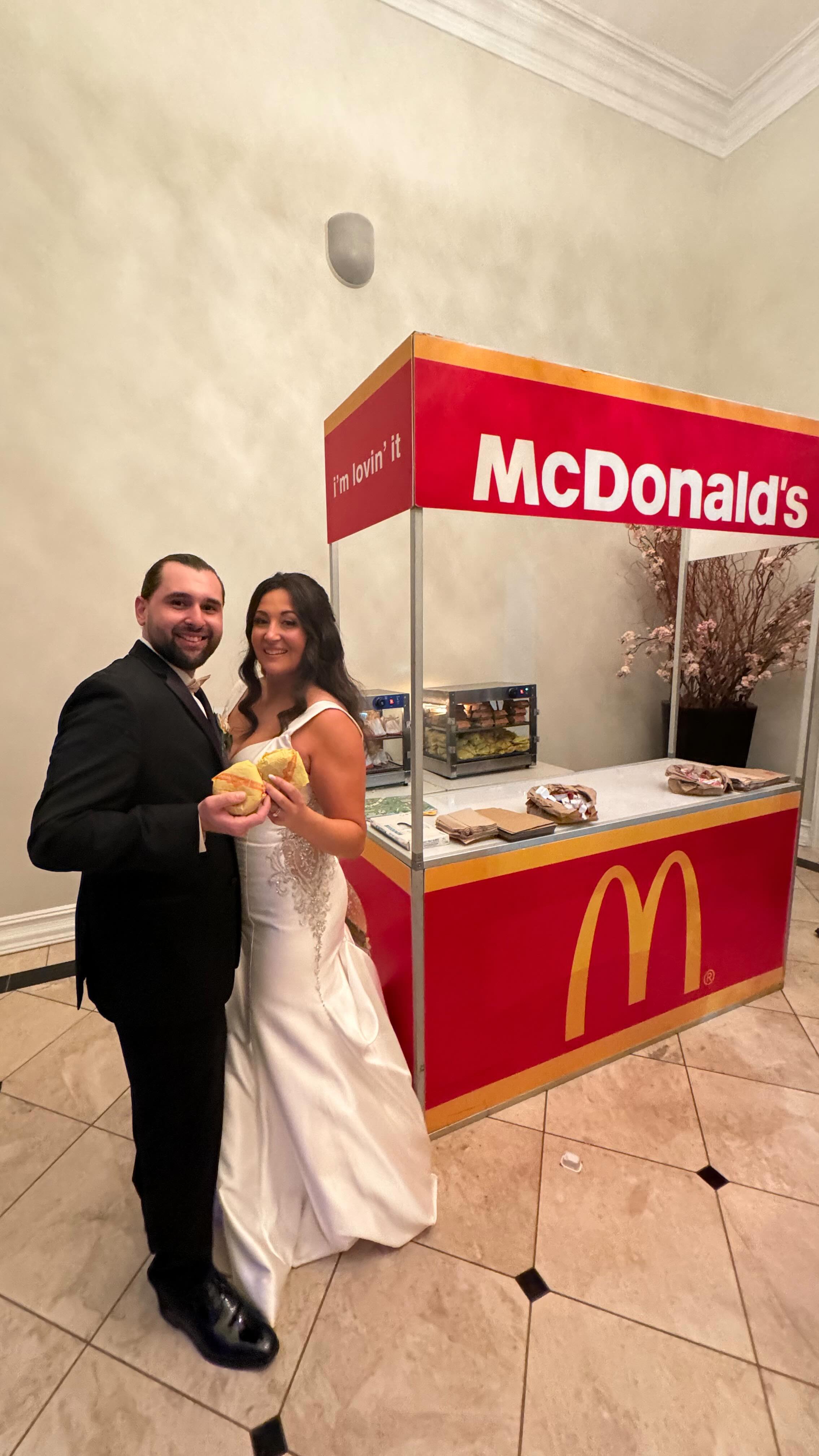 “Deliciousness on the go! 🍔🚀 Our McDonald’s to go kiosk is here to add a tasty twist to your wedding events. Choose your favorite food and let us serve it to your guests on the way out. Our dedicated attendant ensures that everything comes out hot and perfect. Get ready for a mouthwatering experience like no other!
.
.
.
#McDonaldsToGo #WeddingDelights #HotAndDelicious #mcdonalds #foodkiosk #wedding #weddingfavor #fastfood #foodie #foodporn #mcdonalds🍔🍟 #nextlevel #foodstagram