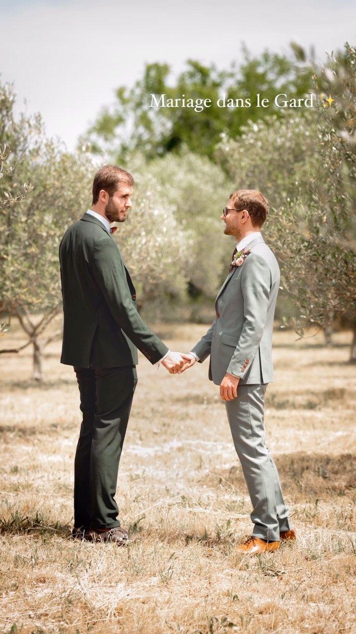 Retour sur ce magnifique mariage dans le Gard… au cœur des oliviers 🌱
Une cérémonie émouvante, une décoration pleine de sens et un lieu exceptionnel… pour des mariés si attachants 💚
✨ Merci à vous deux pour votre confiance et votre partage ✨
Reportage complet à retrouver sur : emmanoam.com
Il me reste des disponibilités pour 2025, n’hésitez pas à me contacter ! 💥
#mariage #mariageprovence #mariagegard #loveislove #photographemariage #photographemariagelyon #photographemariageprovence #wedding #weddingplanneur #weddingplanneurprovence #mariage2024 #mariage2025