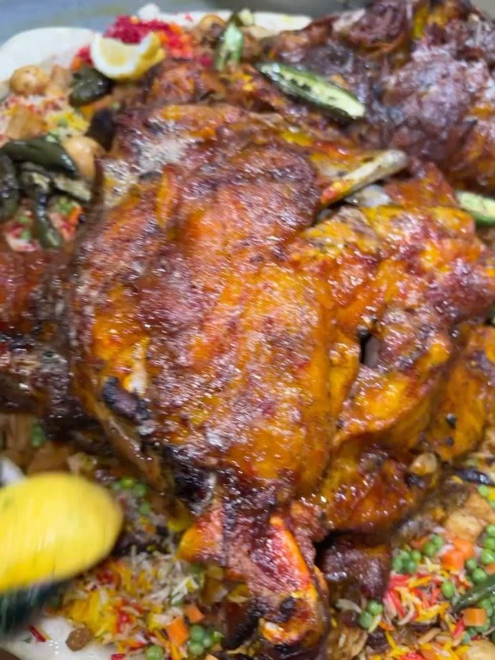 Whole lamb cooked to perfection 🤤