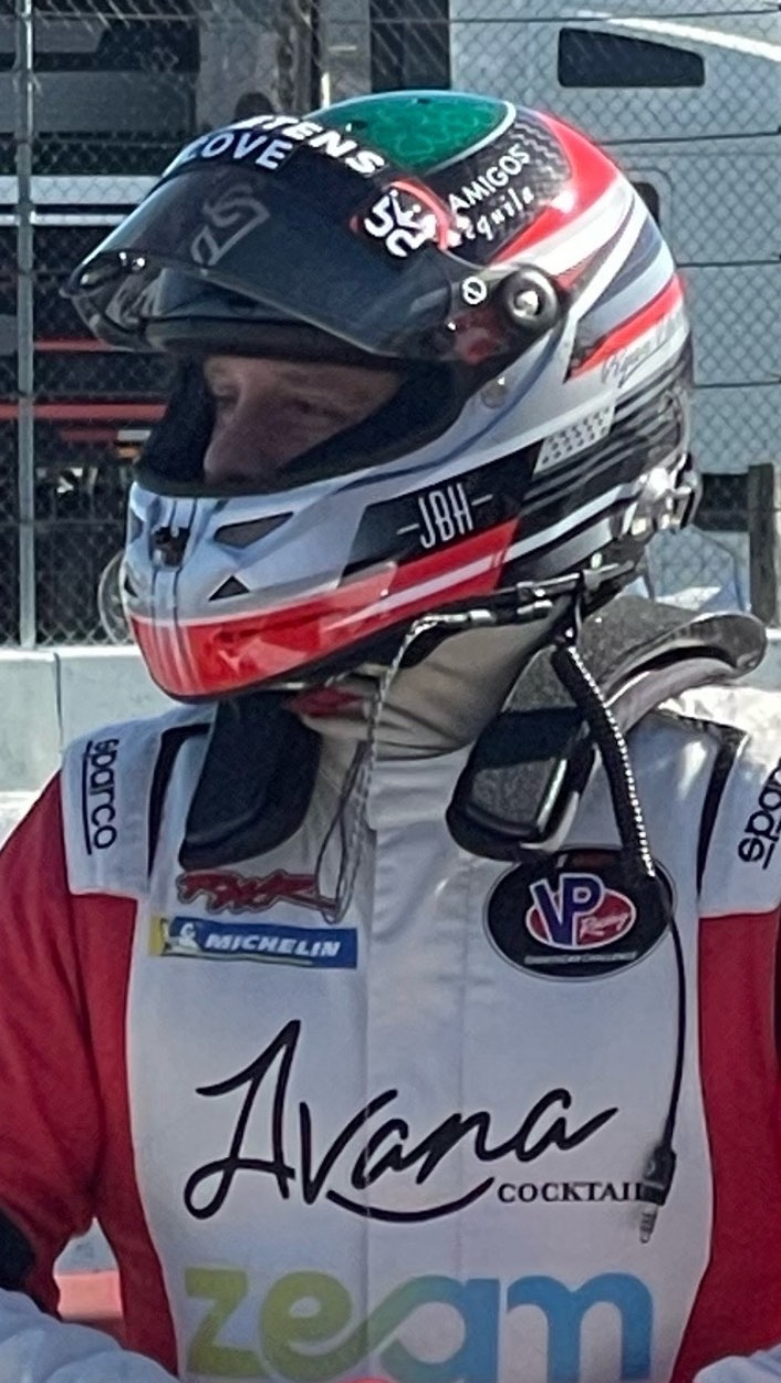 Life lately…
@zeamlocal @drinkavana @imsa_racing @rickwareracing #discover #reels #racing