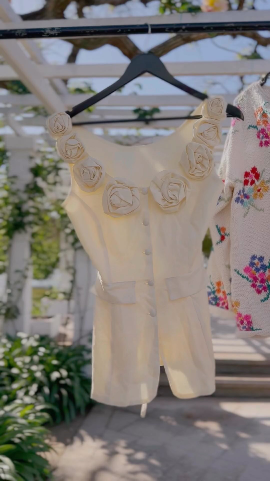 Our First Show ❤️
Thanks to the awesome team of @designersba for the opportunity.
Special thanks to @guillermoazarok @natura.argentina @grupomass @_nichestudio @copernicoba