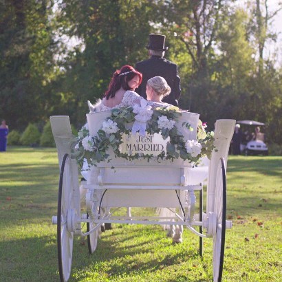 When the bride arrives in true style ๐ด
Erin and Kim, one of our faves ๐
.
.
.
.
#wedding #weddingday #weddinginspiration #engagement #weddings #weddingideas #weddinginspo #weddingplanning #brideandgroom #weddingvenue #instawedding #videographer #weddingdetails #weddingceremony #weddingreception #justmarried #weddingphotos #weddinggoals #weddingvideography #weddingmoments #outdoorwedding #weddingvideo #weddingshoot #weddingfilm #horseandcarriage