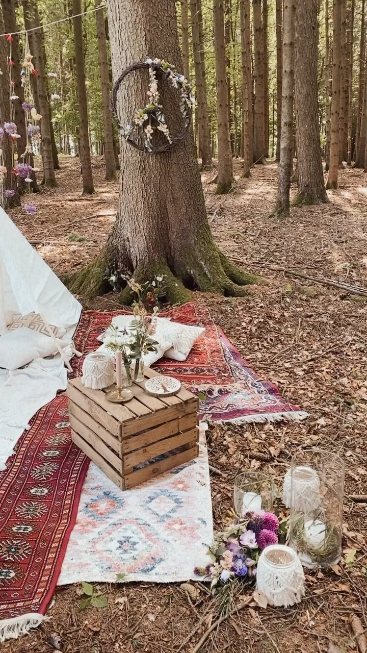 🧡LOVE & Hippie Vibes.🧡✨
Vielen Dank an alle Dienstleister, die an diesem tollen Shooting im teilgenommen haben ❤️:
Dekoration @wild.knots.art
Wedding Planner / Reportage @liebesbund.at
Floristik @floristik_artenreich
Catering @goodkarmagastro
Papeterie @mh_grafikdesign
Organisation @hochzeiterei.at
#makramee #macrame #bohowedding #bohostyle #hochzeitsdeko #weddinginspiration #hochzeit #hippieheart #hippiestyle #salzburgwedding #salzburgheiratet #österreichhochzeit #bohoevent