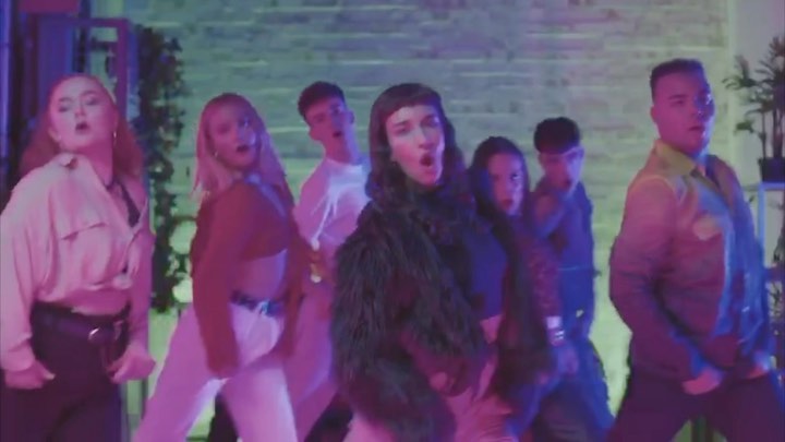 I
Just because @strak3rgram
Choreographer | movement director @kimberley13collins
Assistant @mollymcgibbon
Director @youthemic
Dancers @dael______ @joshxwalker @mellycardell @mollymcgibbon @sheaocnl @kimberley13collins zoeslatter
#magpiecre8 #creatives #musicvideo #dance #art