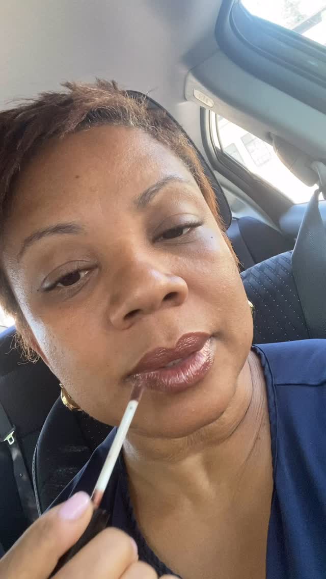 Hair not done, no makeup, just spf, I just needed a little lipgloss (and a nap). Mocha Mousse to the rescue!this lip color embodies natural, simple and significant all at the same time! Grab your Mocha Mousse 👇
https://www.shawnaelizabeth.com/category/make-up-vanity