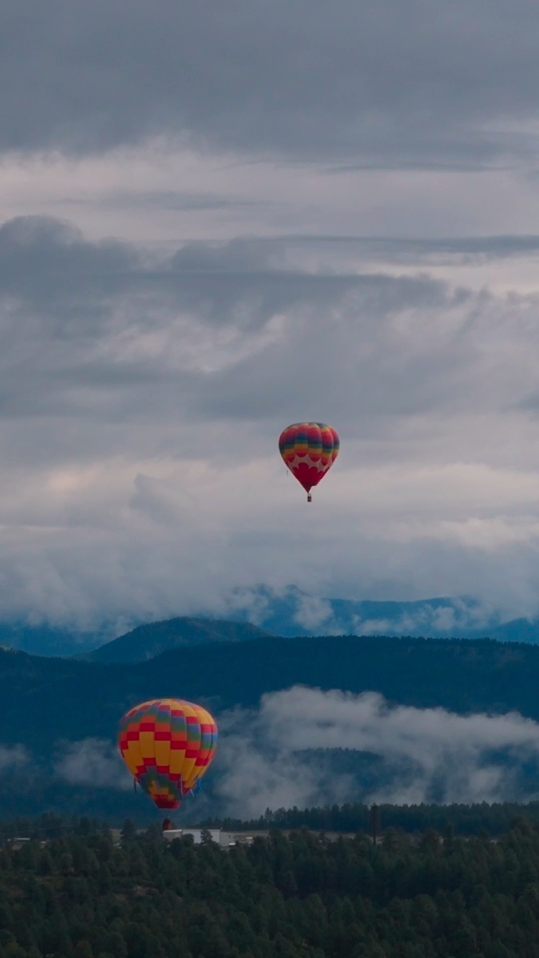 Sneak peaks at a new work in production!
.
.
#production #interview #videoproduction #setlife #marketing #coloradovideographer #nikonusa #creator #DJIAir3S