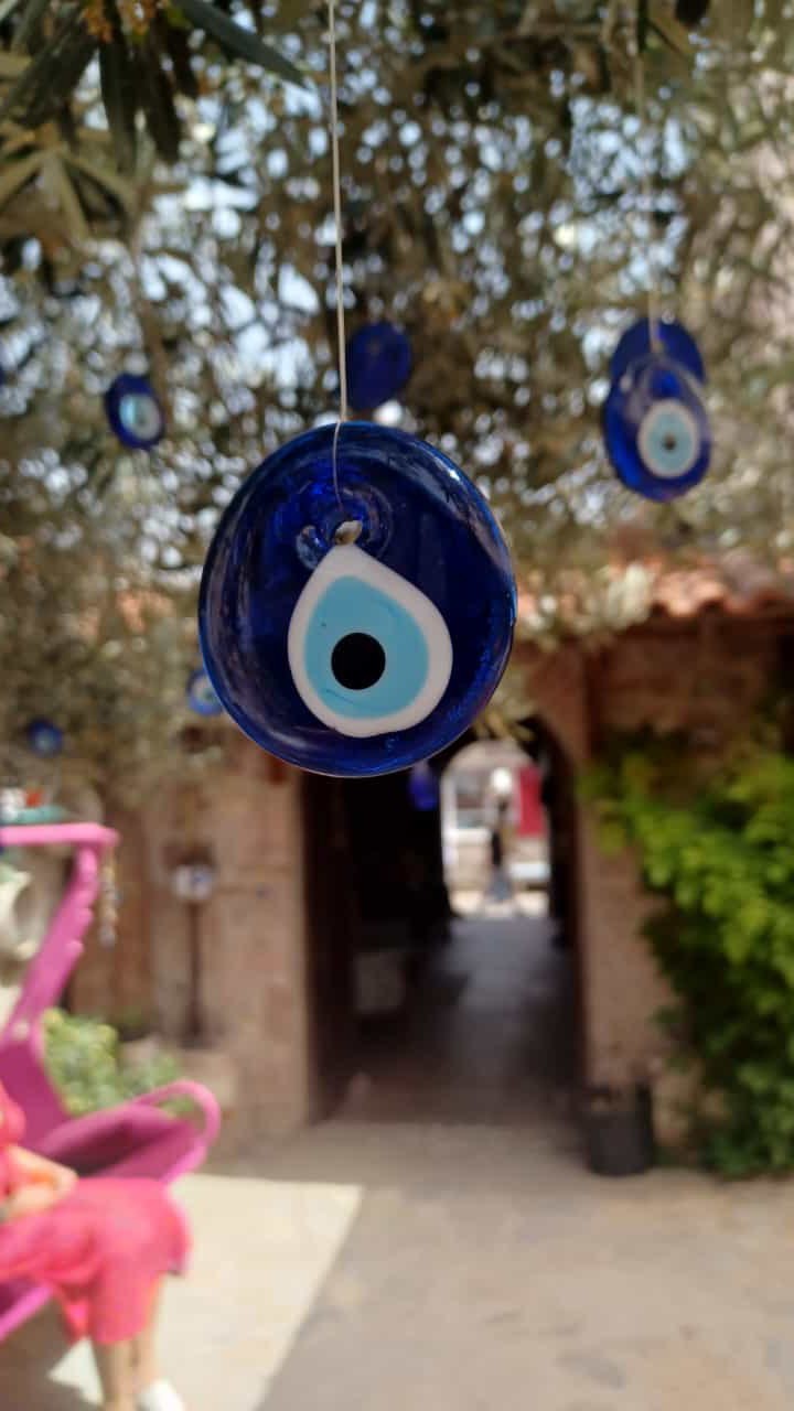 Unsere etwas andere Yogareise in die Türkei war wunderbar. Vielleicht haben die Teilnehmer einen etwas anderen Blick für die Türkei bekommen. yoga bedeutet verbinden, zusammenkommen… Und das bedeutet in jedem Fall und in jeder Situation. So haben wir diesen Ort gemeinsam erkundet, kleine Rituale durchgeführt und viele Menschen kennen gelernt. Ich habe den Teilnehmern die ausführliche türkische Küche vorgestellt, deren Tänze und Musik… Die Pflanzenwelt und die Tierwelt hier hat alle begeistert weil das gehört einfach dazu… vielleicht war es auch interessant zu sehen dass die meisten Menschen hier positiv und lächeln durchs Leben gehen auch wenn nicht alles so einfach ist… Somit konnten wir für uns einiges mitnehmen… Im nächsten Jahr werden wir auch eine Reise hin organisieren. Vielleicht bist du dabei🔥💃🏼🙏
#yogareise #yogaretreats #yogaüberallaufdieserwelt #vinyasayogaflow #yogaimruhrgebiet #bochumyoga #yogastudios