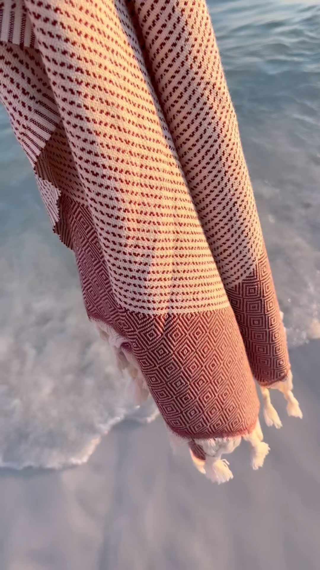 The only towel you need this summer 🌞 handwoven to perfection.⭐️🌊☀️
#beachlife
#beachvibes
#beachdays
#beachstyle
#gyspecialcollection