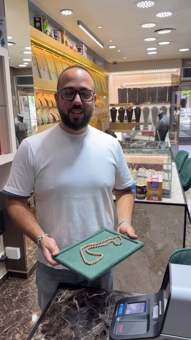 The Real Ones know ✅⚖️🥇
Order yours now
#herenketting #ropechain #antwerp #solitaireantwerp #rosegoldchain