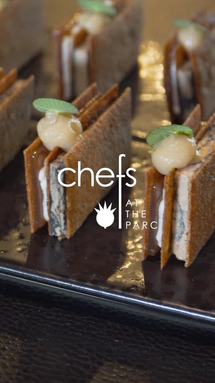 Wat een avond, wat een gerechten! 15 Michelin sterren vol gas in de keuken tijdens het openings diner van @chefsattheparc 2023! 👌🏼