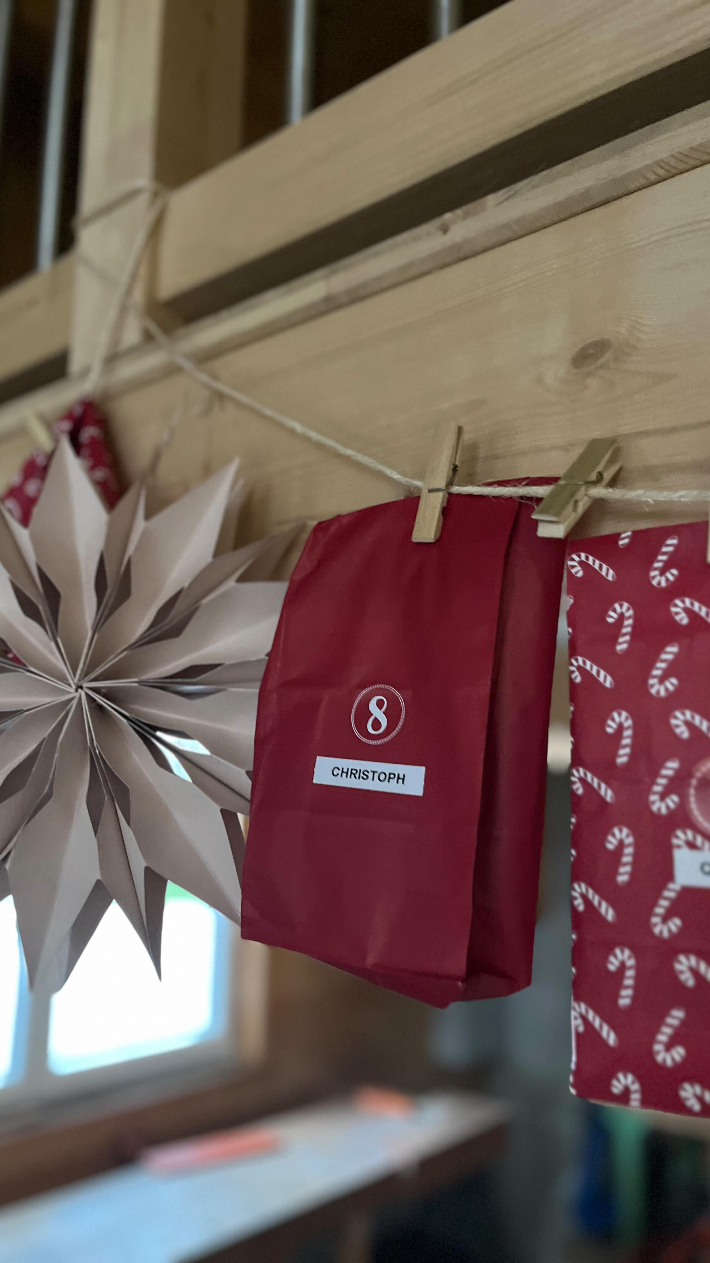 ADVENT IN DER ZIMMEREI🎄✨
Unsere Zimmerer haben heuer wieder einen Adventskalender befüllt.
Jeden Tag darf ein anderer ein Türchen öffnen :)
Wir sind schon gespannt, welche Überraschungen auf uns warten.🎁
#teamadventskalender #handwerk #weihnachtszeit #weihnachtsfreude #adventskalender #24türchen #kleineüberraschungen #zimmerertreffpunkt #zimmerer_auf_insta #hausbau #adventszeit #vorweihnachtszeit #inntal #rosenheim #nussdorfaminn #brannenburg #zimmereiniederthanner