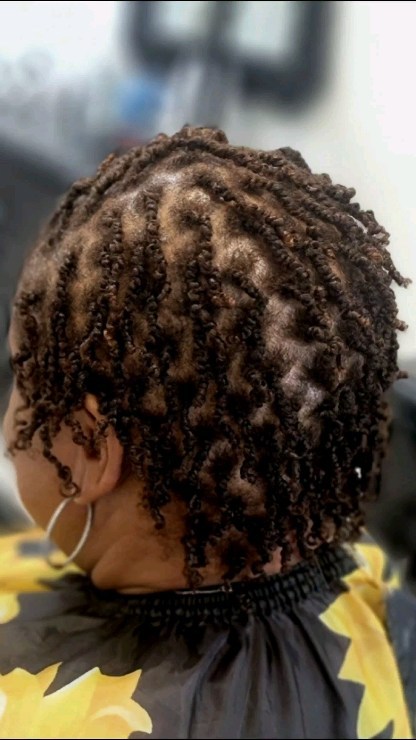 If you're looking for a low maintenance #naturalhairstyles, twists are the way to go. This style will last at least 3 weeks and can also be taken down and worn as a twistout for an additional week.
#2strandtwists #lowmaintenancehair #lowmaintenancehairstyle #twists #easyhairstyles #naturalhairstyles #sisterlocks #locjourney #sisterlocksmobileal #loclove #sisterlockspensacolafl #naturalhairstylistmobileal #sisterlocs #microlocs