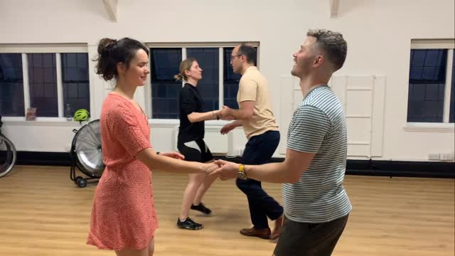 At the end of each class we are starting a ‘blind follow’ exercise where the follows have to follow with their eyes closed. At Swingstate we are serious about training our dancers to be able to dance with *anyone* and this ensures the leads are clear in their intent and the follow do not anticipate any moves. #lindyhop #raynespark #swlondon #dance
