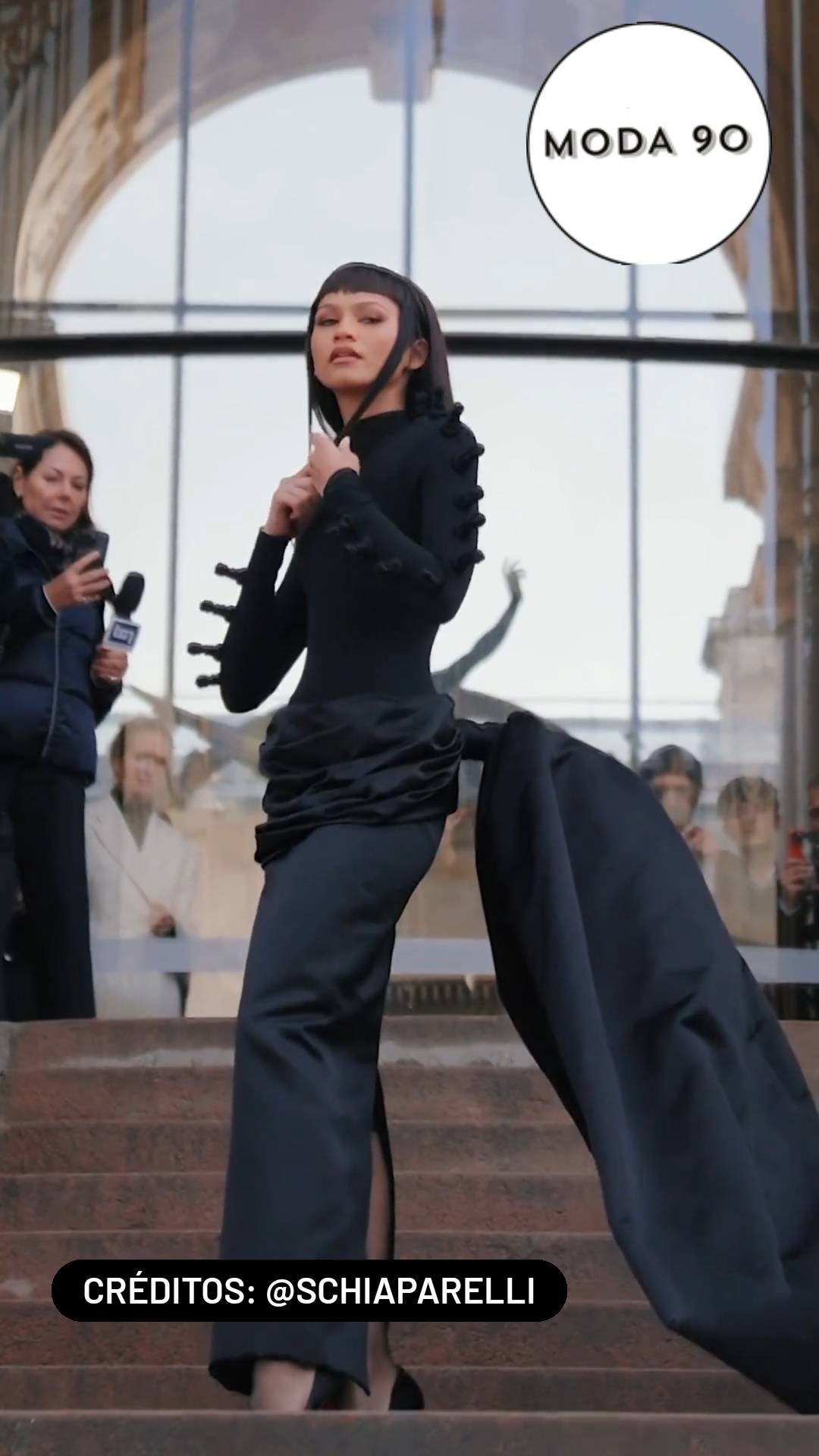 Zendaya no #Schiaparelli 2024
#reels #zendaya #pfw #2024 #moda #estilo
