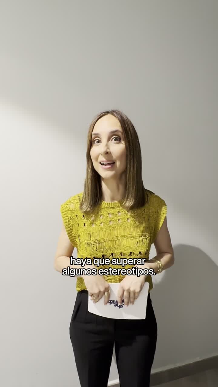 La maravillosa @julia__varela compartió su perspectiva sobre la evolución del talento femenino en términos de inclusión y reconocimiento en festivales como Eurovisión. Entre bambalinas, tomamos nota de sus declaraciones antes de que presentara la session de competiciones internacionales.