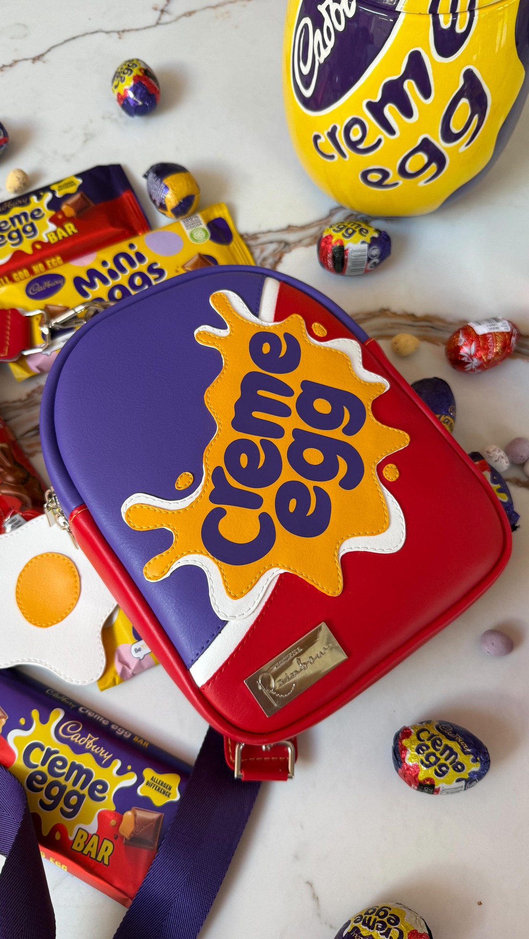 Happy Easter everyone, 🎉🎉 🐣🥚🌸🌷🌼
Hope you enjoy my super fun creme egg bag that I made for myself to wear to celebrate the season, it looks amazing on, like stuch a statement piece 😂 I even had to make a cute matching keyring for it. Come back tomorrow and I’ll show you how I made it!
If you made it this far let me know what your favourite Easter egg flavour is?!
#cremeegg #candybag #dopaminedressing #StatementBag #WearableArt #easterbag #springaccessories