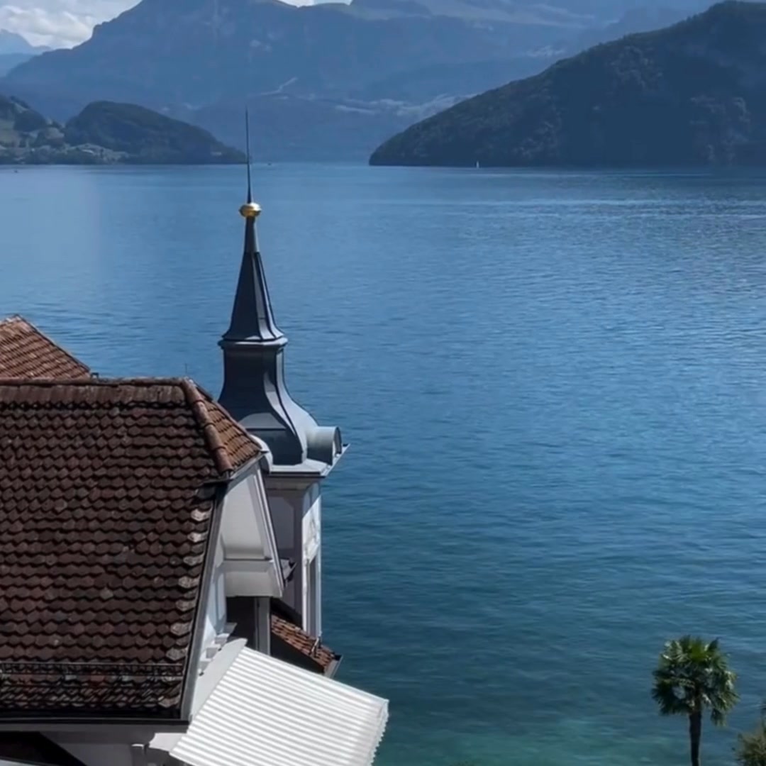 ✨
As winter approaches, Chenot Palace Weggis is the perfect retreat for restoring balance and harmony. With the arrival of colder days, nothing compares to a getaway that helps you reconnect body and soul. At Chenot Palace Weggis, immerse yourself in self-care surrounded by a winter wonderland and a festive atmosphere.
Festive Highlights: Among thoughtful gifts, you'll find the Chenot Cookbook—a wonderful inspiration to start the new year. Live saxophone music will add warmth and romance to our Christmas and New Year’s Eve dinners, while a refined five-course menu with champagne on December 31st offers a true culinary celebration to welcome the New Year in style.
The UNIQUELUXURY.TRAVEL team will make every effort to ensure your stay at Chenot Palace Weggis is truly unforgettable: we will arrange the finest rooms and attend to your every request, creating the perfect conditions for your retreat.
May this journey mark the beginning of your self-care journey!
_________________________________
Image & video: @chenot_official
#UniqueLuxuryTravel
#ChenotPalaceWeggis #WinterRetreat #FestiveEscape #LuxuryWellness #SelfCareJourney #WellbeingTravel #WinterGetaway #UNIQUELUXURYTRAVEL #HolidayDetox #NewYearNewYou #LuxuryTravel #MindBodyBalance #FestiveSeason #SaxophoneNights #Gastronomy #ChampagneMoments #UnforgettableStay