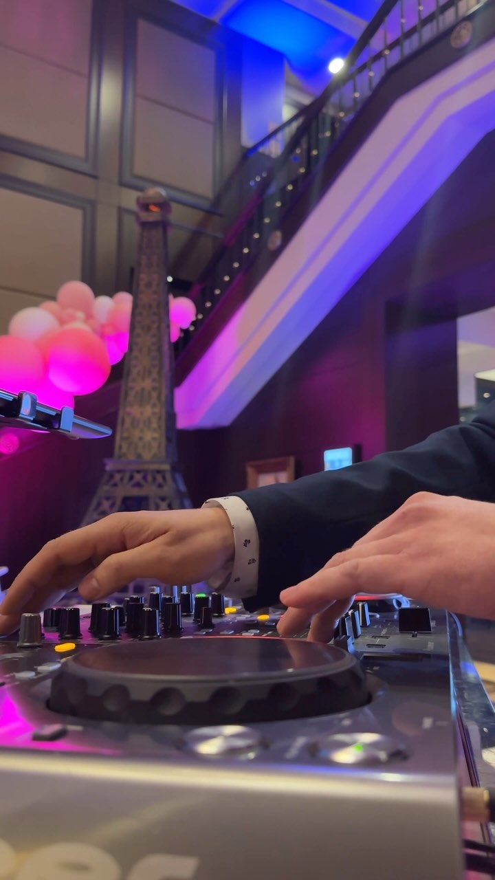 Zajac Nights is such an important event to us. This event helps bring kids and young adults with medical conditions to camp. We’re back for our third year on June 1st at the Terminal City Club for the annual charitable gala of Zajac Ranch for Children. What better way to give back to an amazing cause by enjoying live performances, unlimited drinks, dinner, silent auctions, casino-like experiences, themed rooms and so much more. Hope to see you there!
Last minute tickets still available @zajacnights 🪩
@imaginethatevents
@tcclub
@blinkacro
@zajacranch
#vancouverevents #yvrdj #vancouverdj #zajacnights #yvrevents #zajacranch #terminalcityclub #vancouvernights