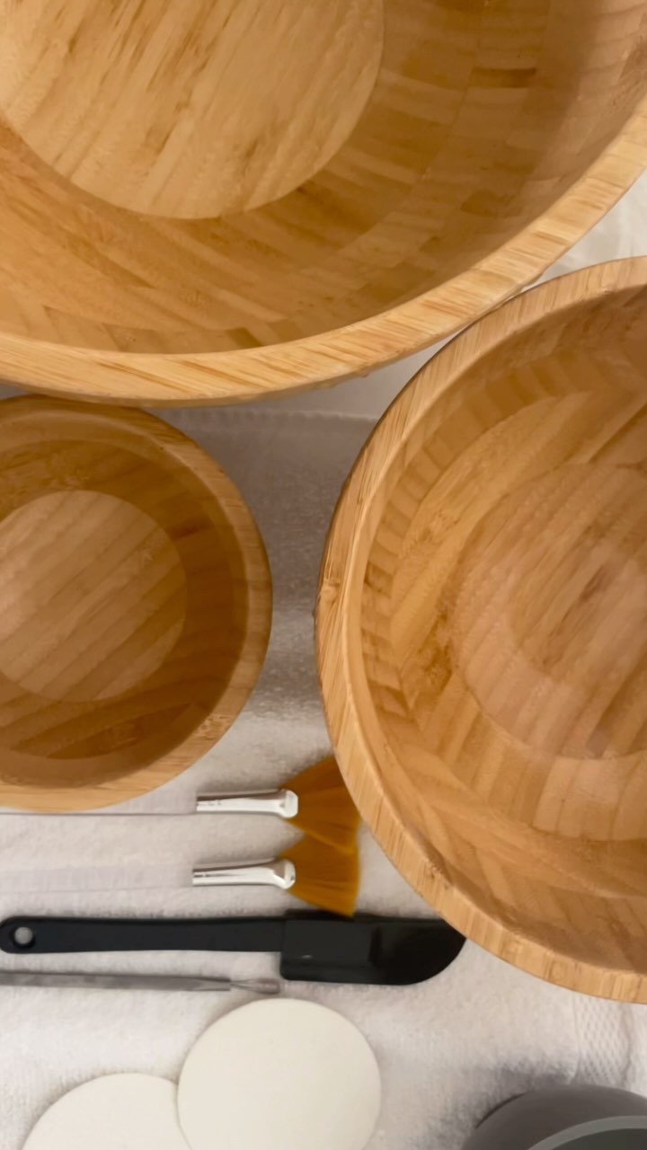 Excited to announce facials are making a come back to LASHFOX starting April 1st! I’m so looking forward to jumping into both holistic and clinical approaches to skincare— I’ve spent the last few weeks curating the *perfect* service menu, easy to navigate booking, all based off the experience you’re looking for. ✨
Make sure you’re subscribed to LASHFOX for all the latest updates, services and discounts 💌 Link in bio!
Let the countdown begin! 🧖🏽♀️