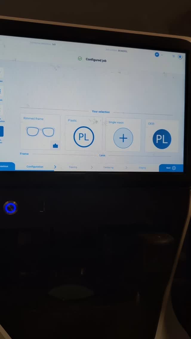 Just grinding away.
In office. Grinding. Lenses.
#wednesday #travelingeye#travelingeyedoc #newbergfamilyeyecare #itsthesmallthings