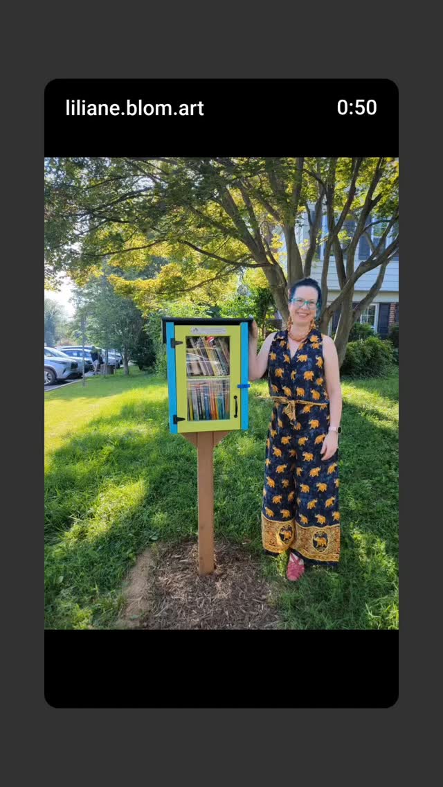 Comme pick a book to read! A true community effort. Three little libraries have been installed in west rockville. I painted two of them, and one of them is in my front yard. So many people participated, from the post hole digger to the grant writer to the boy scouts, who assembled it with help of seniors at the senior center's woodshop. And of course a big thank you to Diane for coordinating it all.