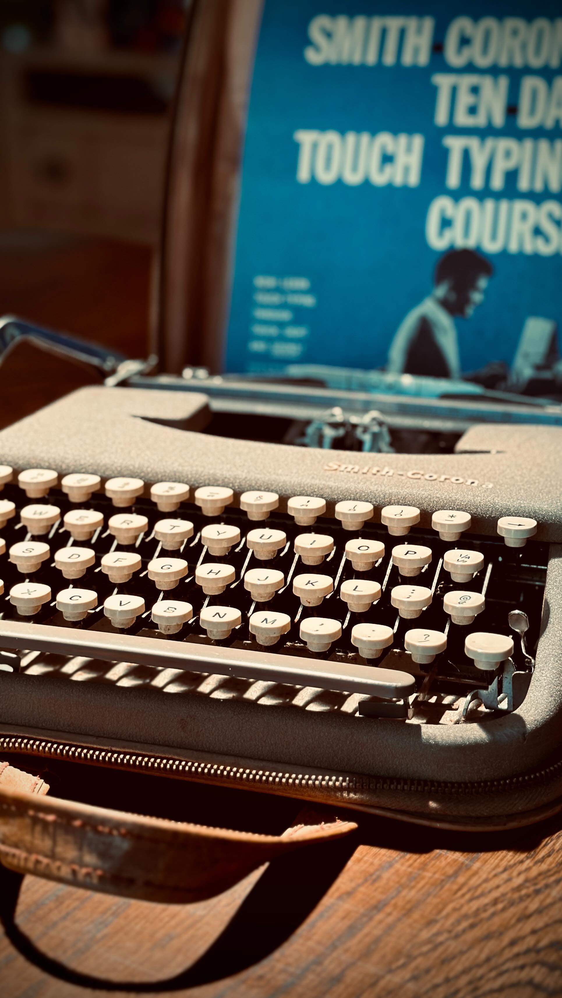 Vintage typewriters are beautiful. Vintage hate isn’t.
#harriswalz2024 #typewritersofinstagram #vintage #vintagetypewriter #respect #analog #lovewins #belove