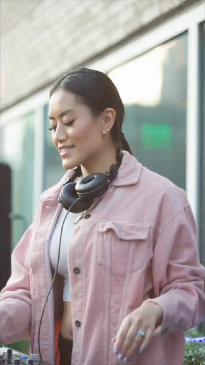 🌆 Sunday Escape 🌇
Elevate your Sunday Funday at Z on 23 Rooftop, boasting the highest open-air bar in America's fourth-largest city.
🎶 Live DJ Sets at Sunset
🍹 Handcrafted Cocktails & Mocktails
🍽️ Savory Bites
👗 Trendy Upscale Ambiance
📅 Every Sunday
Get Access 👉 myVIProoftop.com