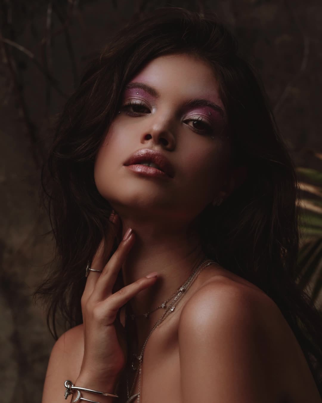 📸 Shooting Photo Jewellery 📸
@AriRoberts
- - - - -
Je vous accompagne sur vos #ShootingPhoto
N'hésitez pas à me contacter
www.audreyelp.com/mode
#AudreyELP #HAiRandMAKEUPARTiST
#Mode #ShootingMode #ShootingBijoux #Jewellery