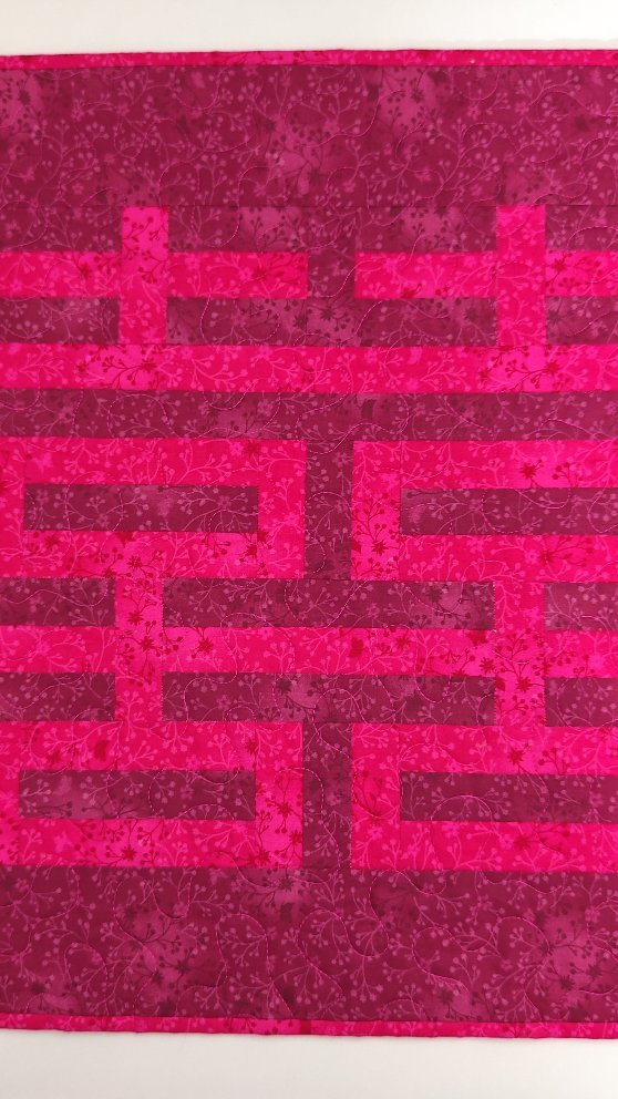 A handmade wedding gift for a lovely couple.
#chinesewedding #doublehappiness #weddingquilt #sewingmalaysia #handmademalaysia #foundationpaperpiecing #quiltpattern