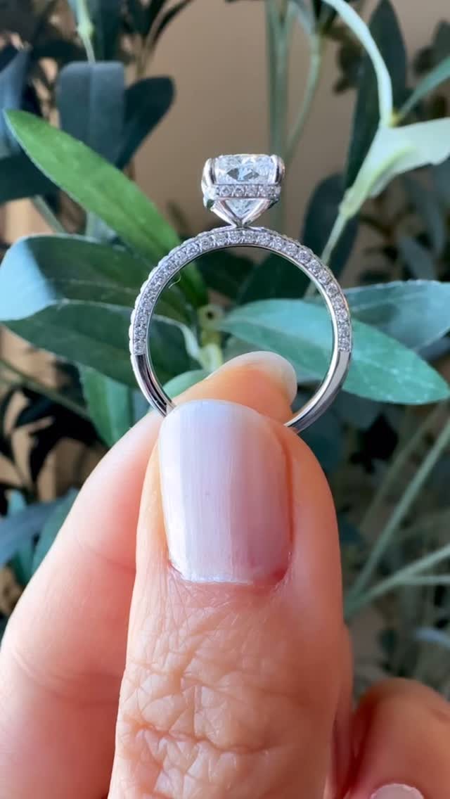 As a perfectionist Jeweller, it took me almost 2 years to find a Carat Weight exactly the same as my baby’s birthday, Colour Grade same as my baby’s initials! Then deciding a design that would represent my feelings as a new mother to a baby boy 💎💙👶🏻
Now just days before mine & his birthday, it’s complete, and I feel complete! ✨