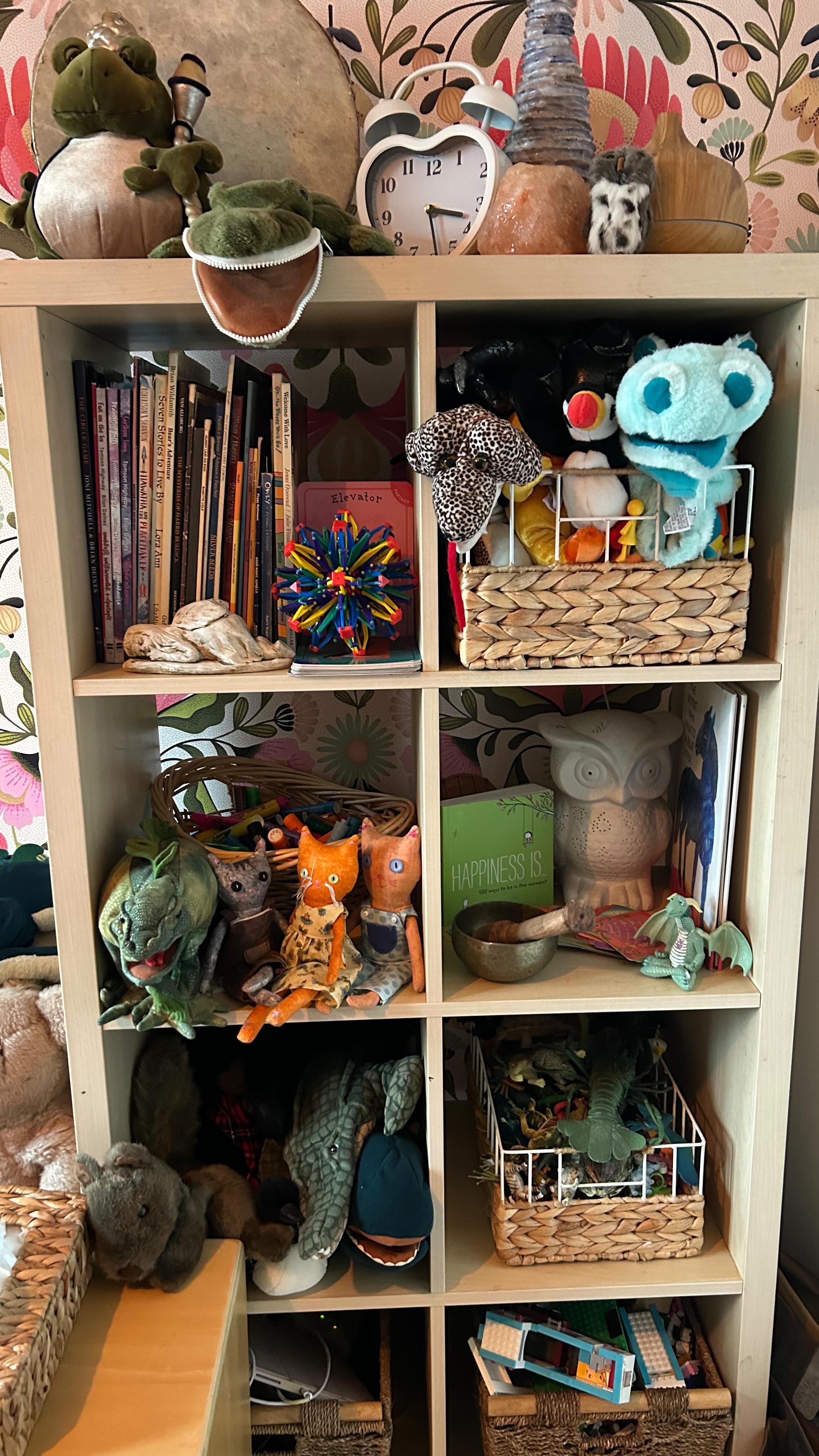The most beautiful gift ever….my playroom is filled with love of toys played with by years of other children. #registeredclinicalcounsellor #handstoheart #bcchildrenshospital #medicaltrauma #traumawisdom #polyvagaltheoryintherapy #playtherapy #legacy