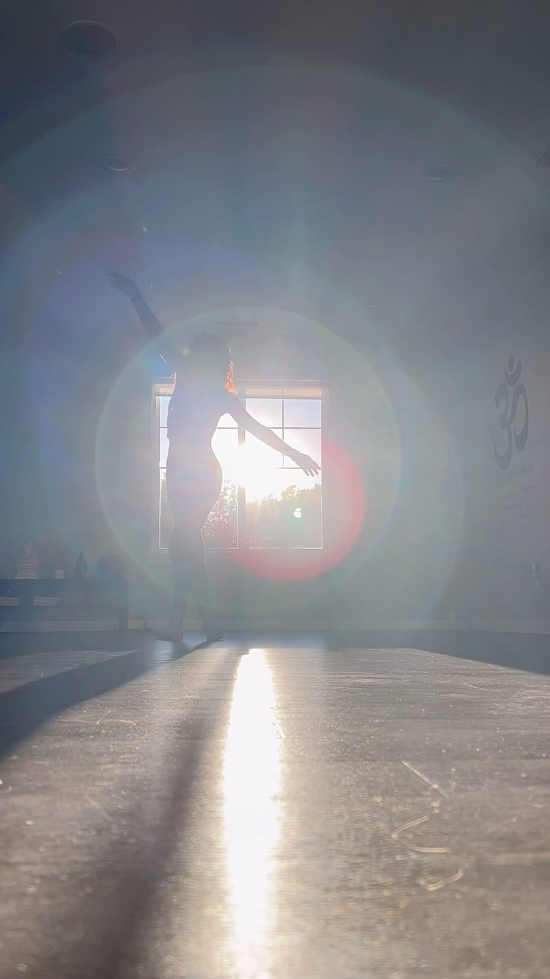 To be human…
#bodywisdom #wildwoman #embodiment #letyourbodydothetalking #tobehuman #trustyourselffirst #wearestardust #movementismedicine #danceyourselfclean