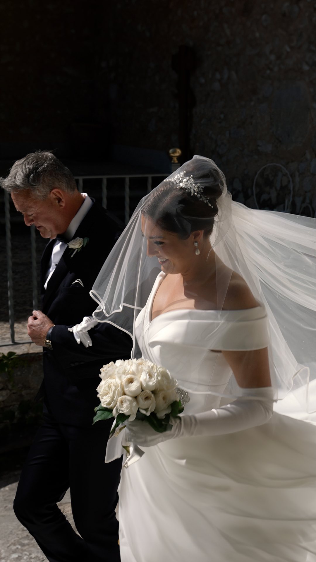 From Schoolmates to Soulmates
Sometimes your paths cross again, and Hattie and Tom’s certainly comes from way back.
We hope you like the first 90s of their wedding trailer.
Superb team:
Planner: @laneproductions
Video: @soul_weddings
Photo: @violetaminnickphotography
Band: @nextlevelmusicuk
Deco: @ars_festum
Catering: @grupoamida
Music: @lomusic.es
MUA: @alaperfectmakeup
Venue: @fincacomassema
Celebrant: @weddingcelebrantpalma