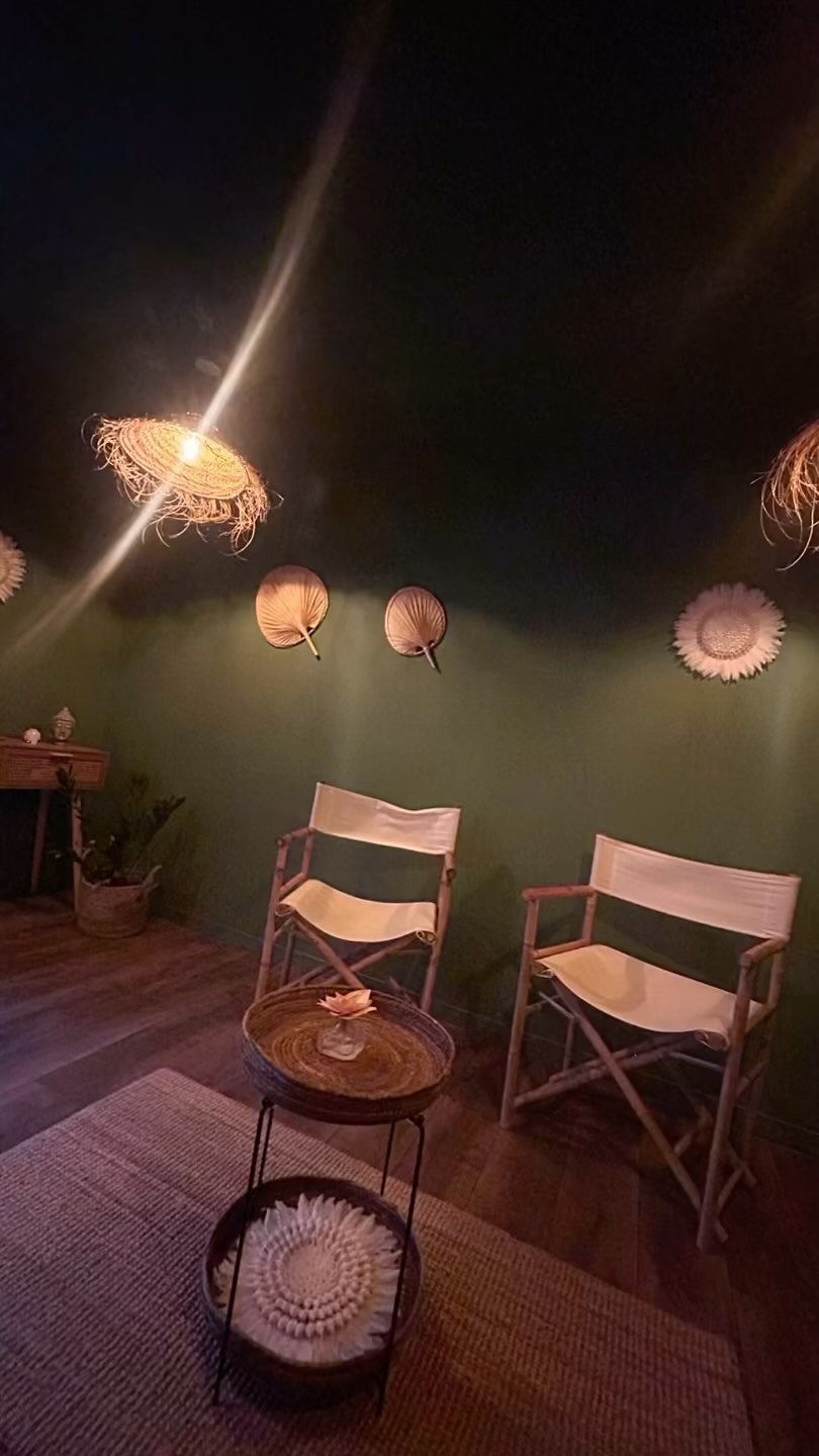 Un voyage sensoriel et olfactif à la découverte de l’Inde avec le massage Abhyanga … un moment de détente, de retour à soi et de plénitude 🤗 #voyagesensoriel #prendredutempspoursoi #massageayurvedique