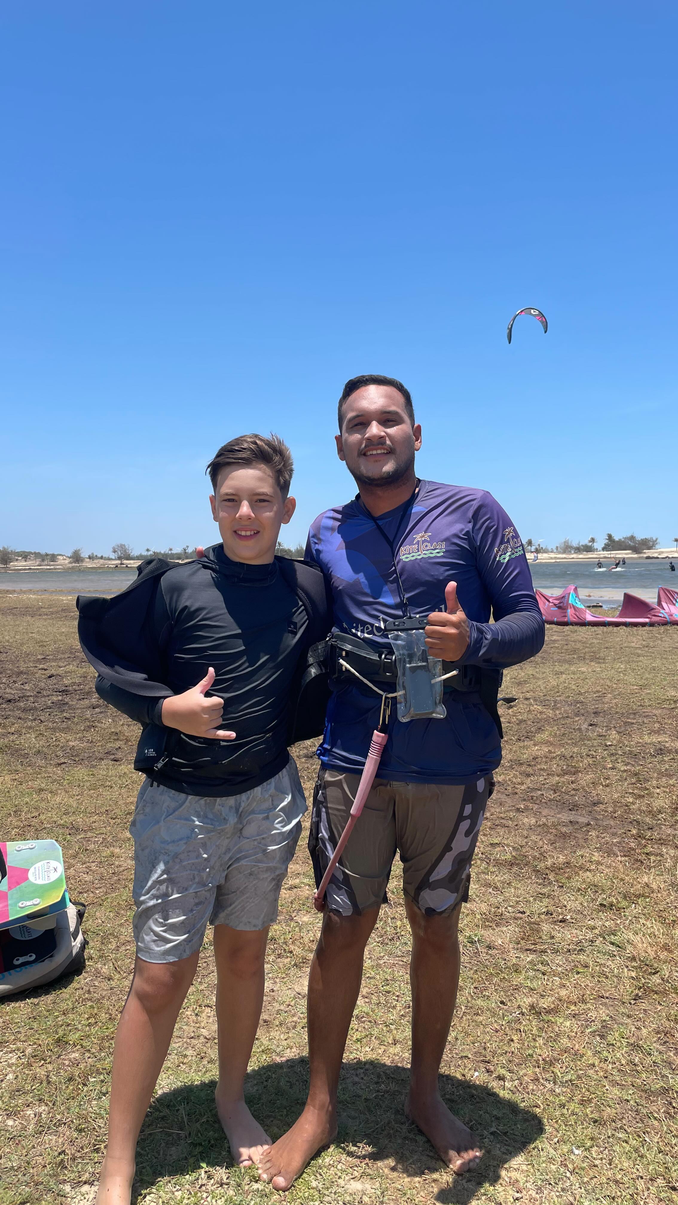 Venha você também viver essa experiência!!!💨🏄♂️
Agende já sua aula:
(85)99110-5628
Link na bio!
#kitesurfing #kitesurf #auladekite #kitenaotemcura #kitelife #classkitesurf #kitewave