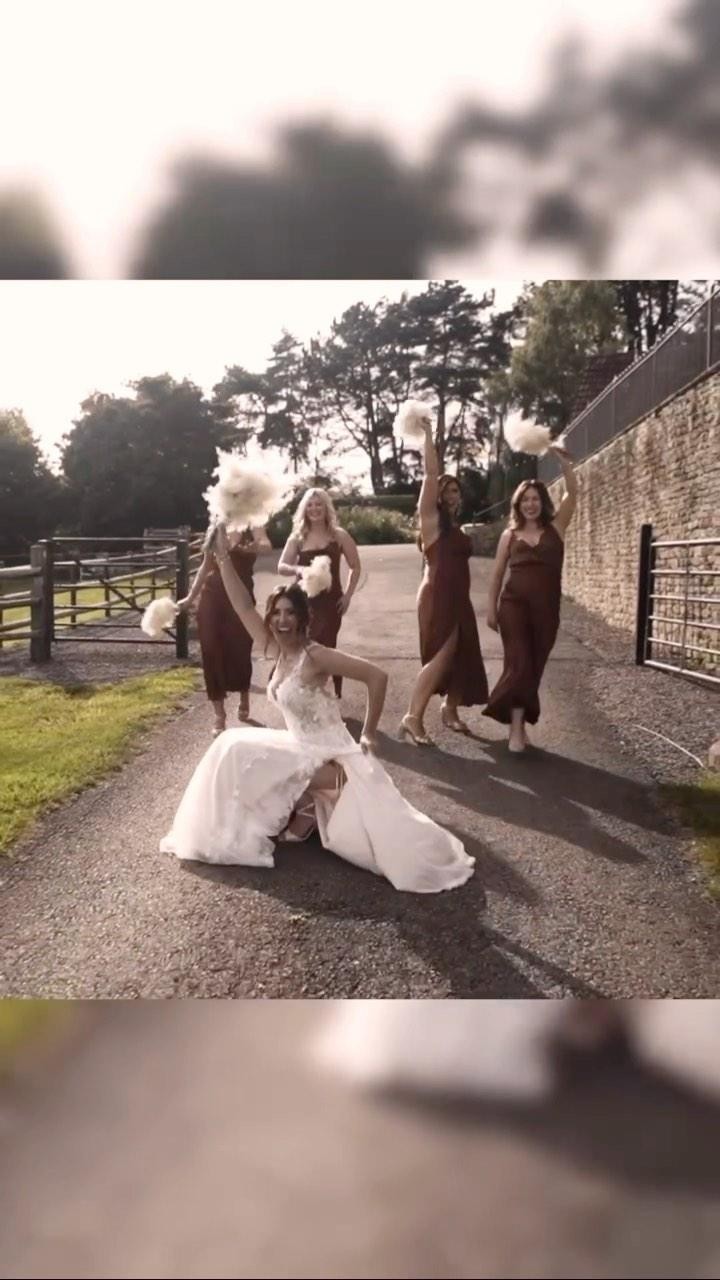 Sean + Suzie
#weddingday #weddingteaser #weddingvideo #weddingdress #weddingvideography #weddings #kingscotebarn