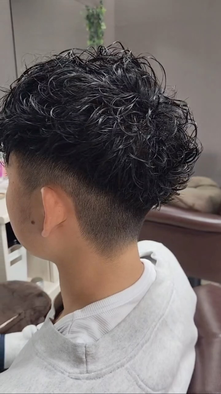 スペインカール
スタイリングも簡単で崩れにくい😊
salon&spa pure中田
ご要望に合わせて金額、強さなど調整させて頂きます🫡
~皆様のお悩みを自信に変えるサロン~
・
お気軽にご連絡下さい‼️
・
ご予約・問い合わせはLINE@で😃🎵
・
LINE@登録ID: @rwl8542k(@マークから)
LINEでは事前カウンセリングや画像を使ってイメージを伝えることもできます🎵
・
東武東上線坂戸駅北口より徒歩10分
〒350-0232
埼玉県坂戸市中富町48-20
☎️049-270-3654
・
営業時間
9:30~18:00(最終受付)
#坂戸
#坂戸美容室
#坂戸pure
#東松山
#東松山美容室
#若葉
#若葉美容室
#鶴ヶ島
#鶴ヶ島美容室
#髪質改善
#縮毛矯正
#ヘアケア
#ツヤ髪
#トリートメント
#髪質改善縮毛矯正
#髪質改善カラー
#育毛
#髪質改善専門店
#ヘッドスパ
#cotaシャンプー
#cota
#cotaicare
#埼玉ツイストスパイラル
#埼玉パーマショート
#城西大学
#髭脱