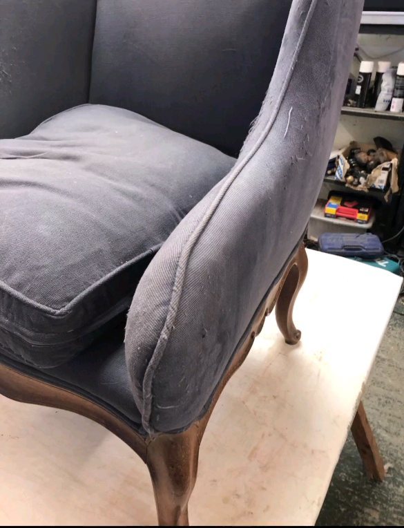 These chairs looked stunning sadly I didn't get great pictures the #pics do not capture the colour! #friday #fridaynight #suffolk #instagood #uk #instagood #home #interiordesign #love