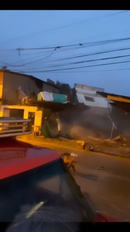 🌟 ¡Sé parte de la solución y únete a nuestra causa para ayudar a quienes más lo necesitan en Echeandía! 🌟
Las intensas lluvias han golpeado duramente al barrio Malecón Alto, dejando a familias enteras sin hogar. ¡Tu donación puede marcar la diferencia hoy mismo! Juntos podemos reconstruir esperanzas y hogares. ¡Dona ahora y sé parte del cambio en Bolívar! 🏡💕
Gracias @antonaranjoalvarez !
#AyudaEcheandíaCaluma #JuntosPorBolívar #AyudanosACompartir
#manosolidaria #JuntosTodoEsPosible #ecuadorunido #ayudaecheandía #voluntarios #ong #fundacion #ayudasocial #volunteer #gratitud #grateful #donaciones #donations